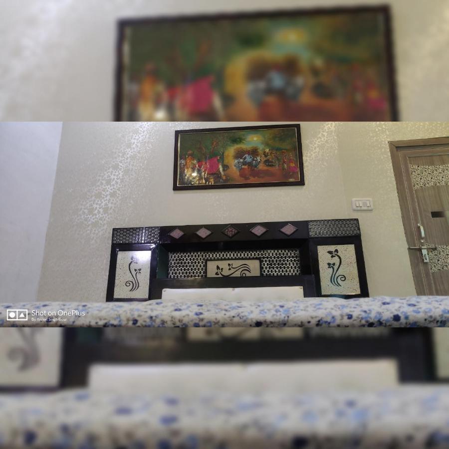 Couple Friendly Hotel - Sunset Orchha Bagian luar foto