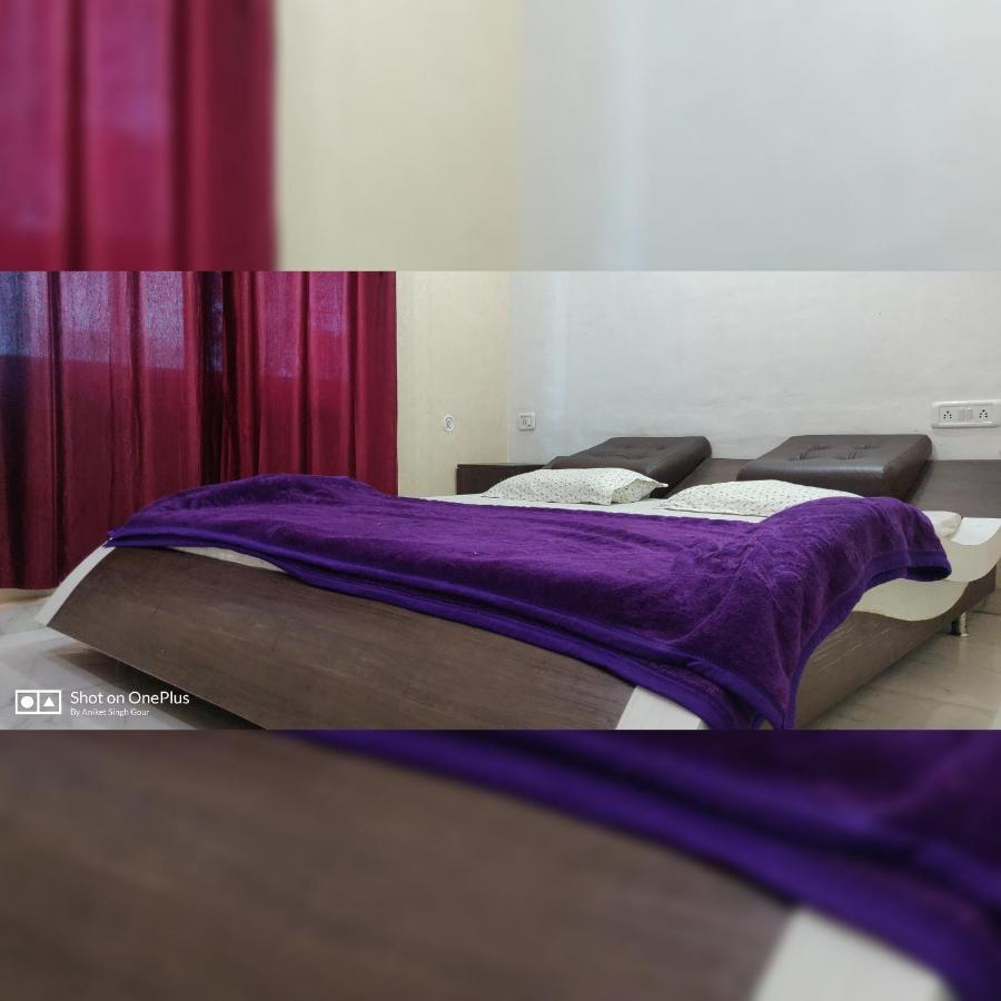 Couple Friendly Hotel - Sunset Orchha Bagian luar foto