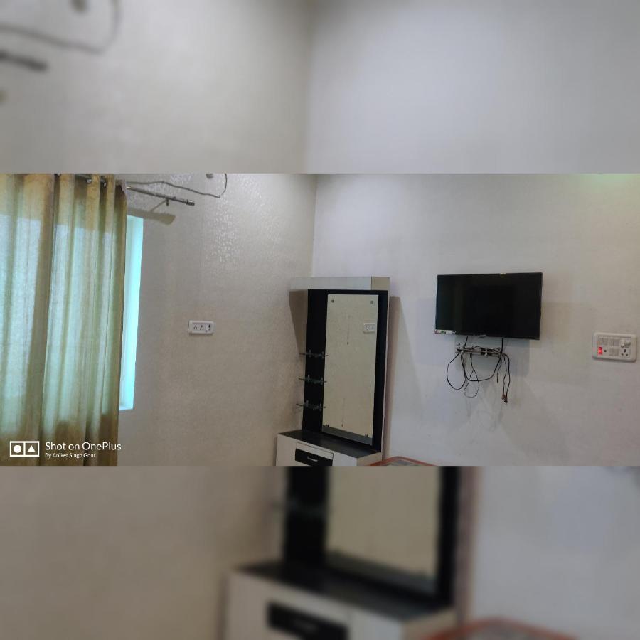 Couple Friendly Hotel - Sunset Orchha Bagian luar foto