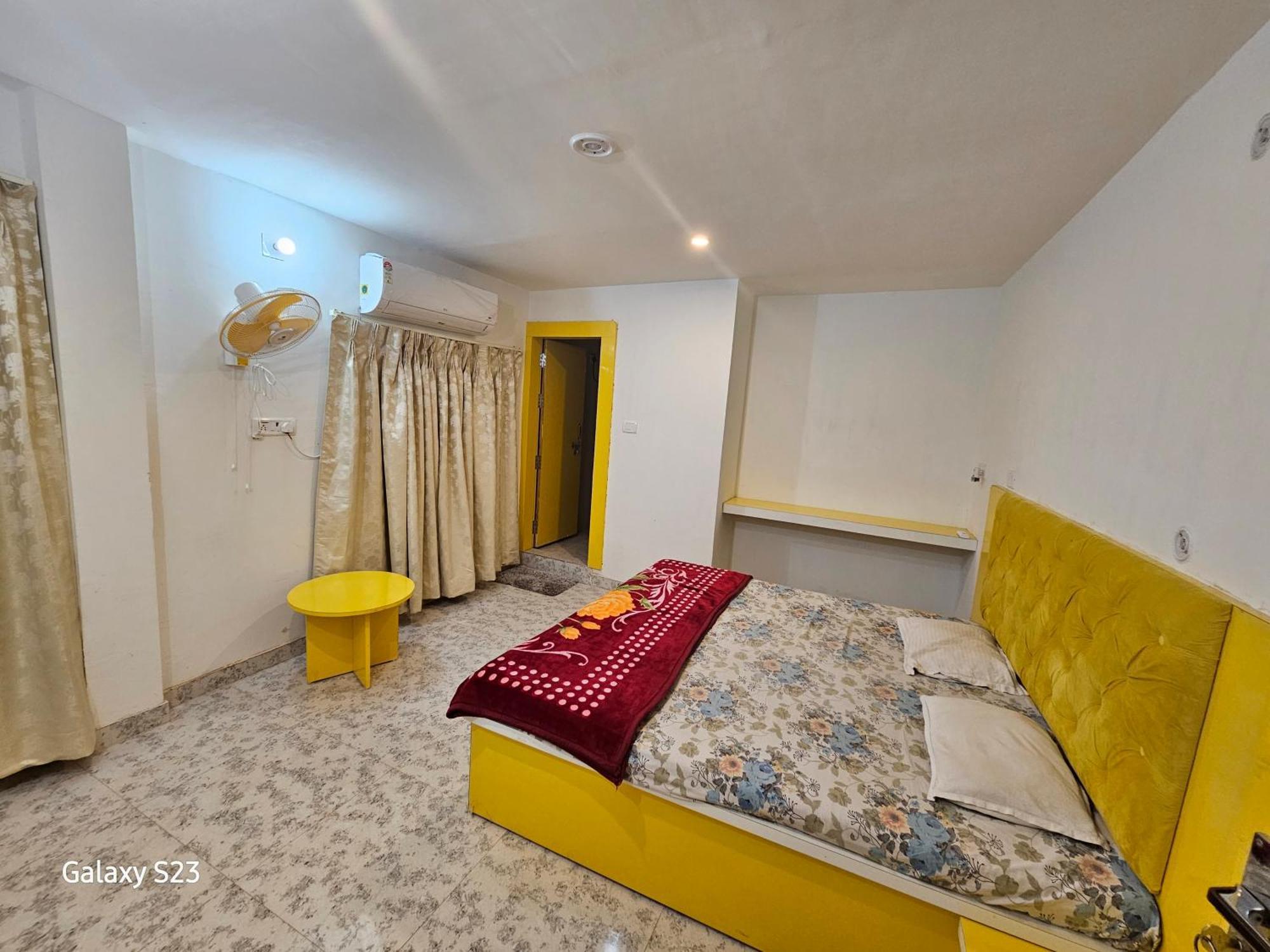 Couple Friendly Hotel - Sunset Orchha Bagian luar foto